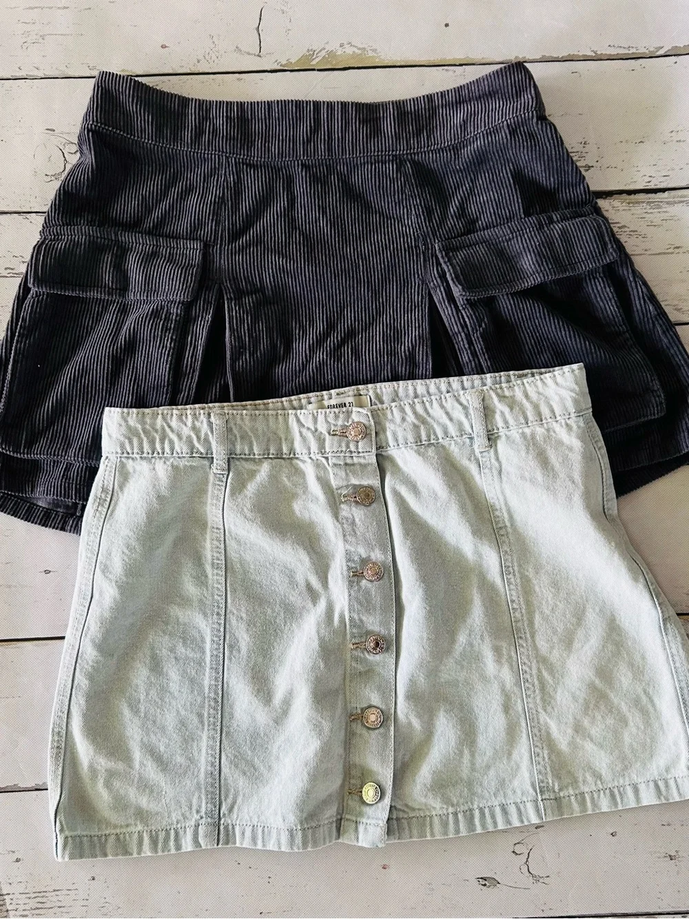 Forever 21 Light Wash Button-Front Denim Mini & wild fable Steal Corduroy Skirts